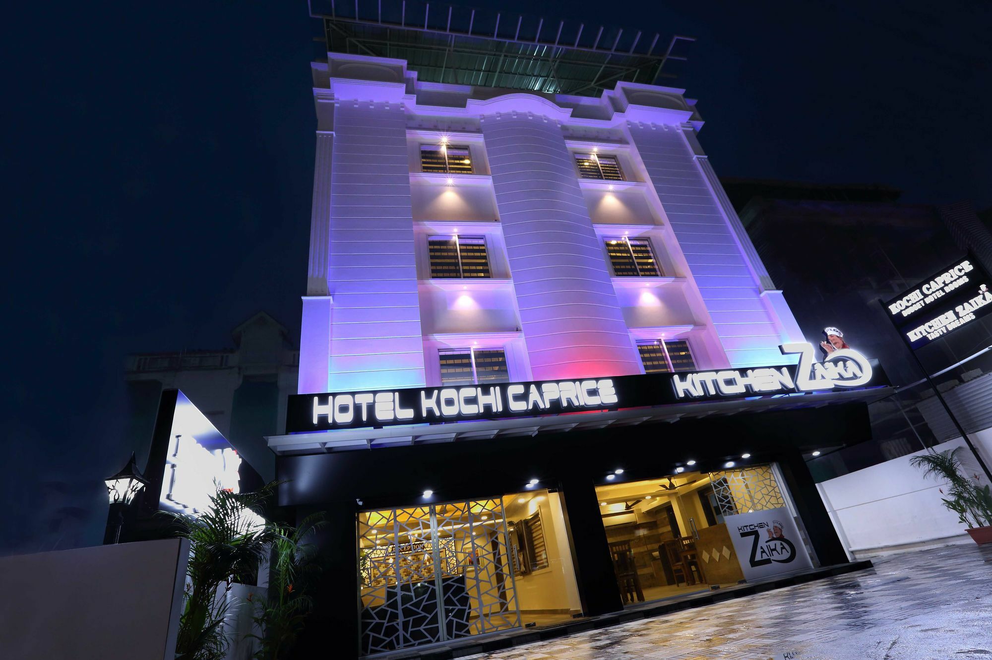 Hotel Kochi Caprice Exterior photo